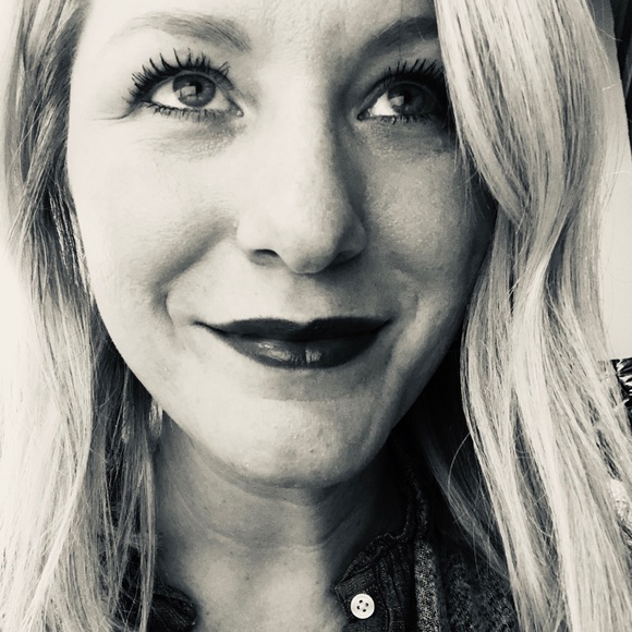 Meet your Posher, Allie - Picture 1 of 1